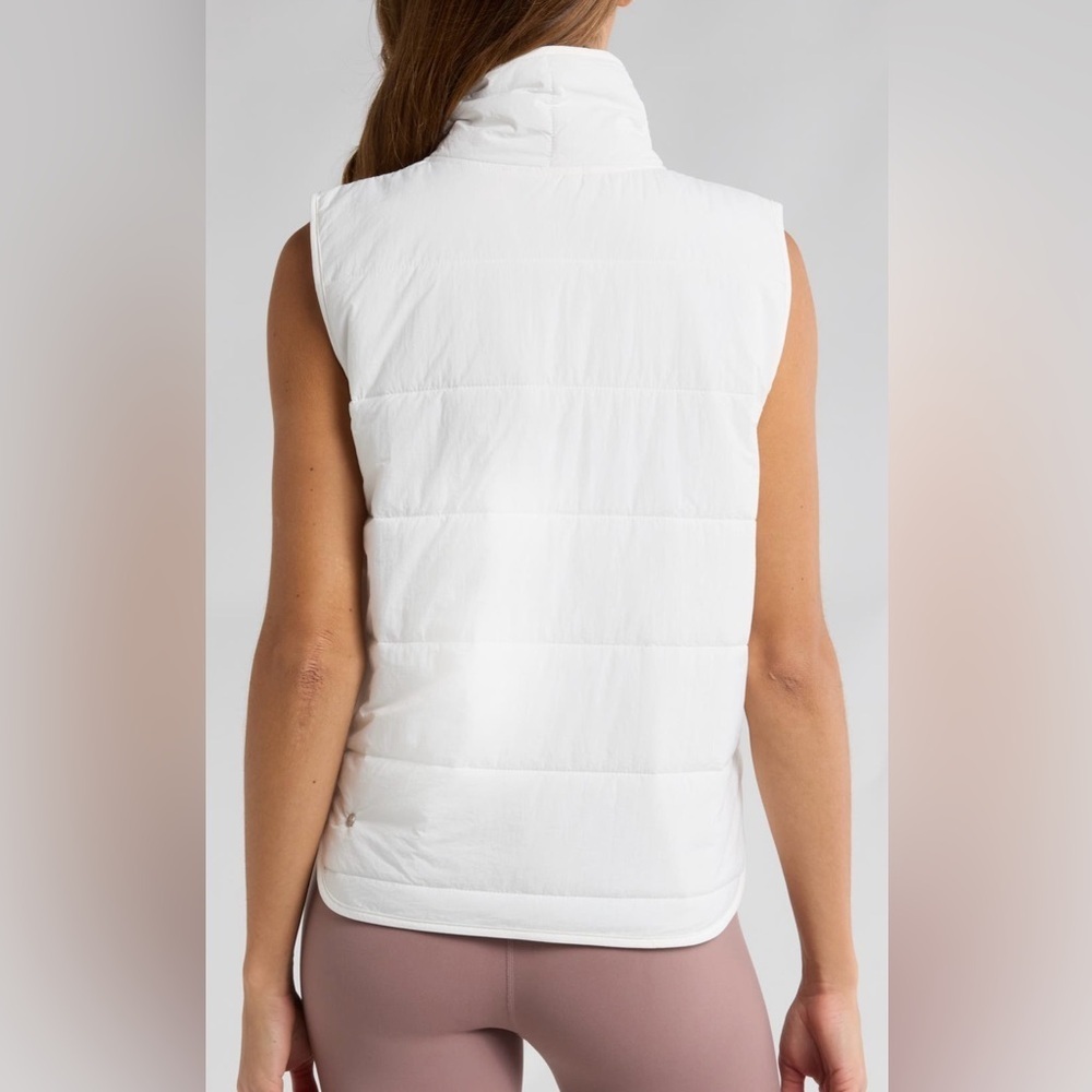 Zella Packable Ivory Cloud Puffer Vest NWOT - Picture 11 of 14